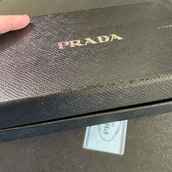 🔥🔥🔥PRADA Wallet with Serial Number, Box and Authenticity Card with Envelope 💗 - Picture 5 of 14